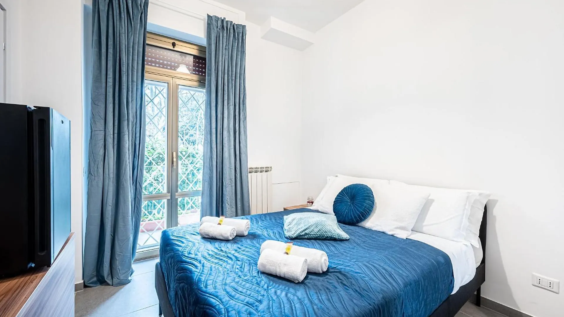 Marconi Charme Rooms & Suites - 2 Min Metro Marconi - 15 Min Colosseo - A-C & Wifi ローマ 0*,  イタリア