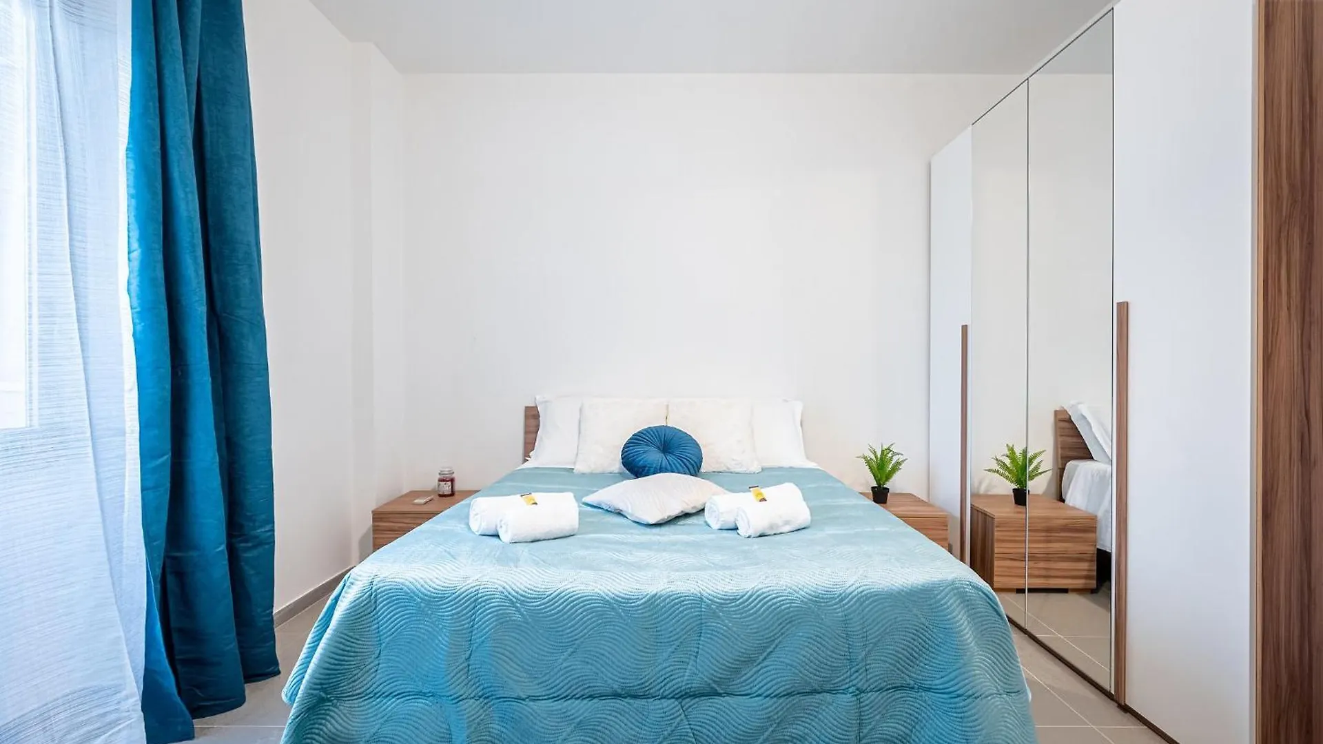 Marconi Charme Rooms & Suites - 2 Min Metro Marconi - 15 Min Colosseo - A-C & Wifi ローマ
