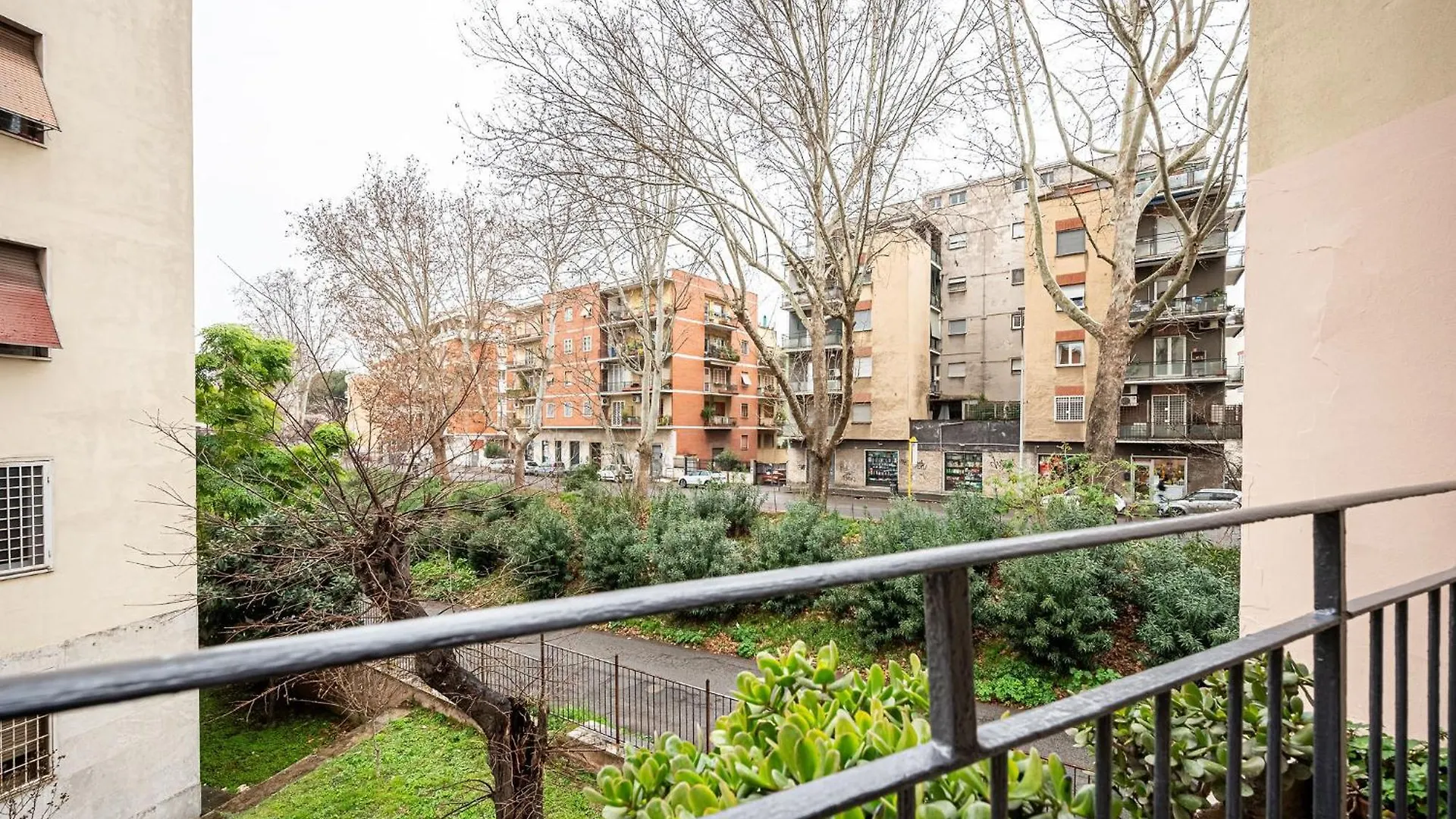 ゲストハウス Marconi Charme Rooms & Suites - 2 Min Metro Marconi - 15 Min Colosseo - A-C & Wifi ローマ