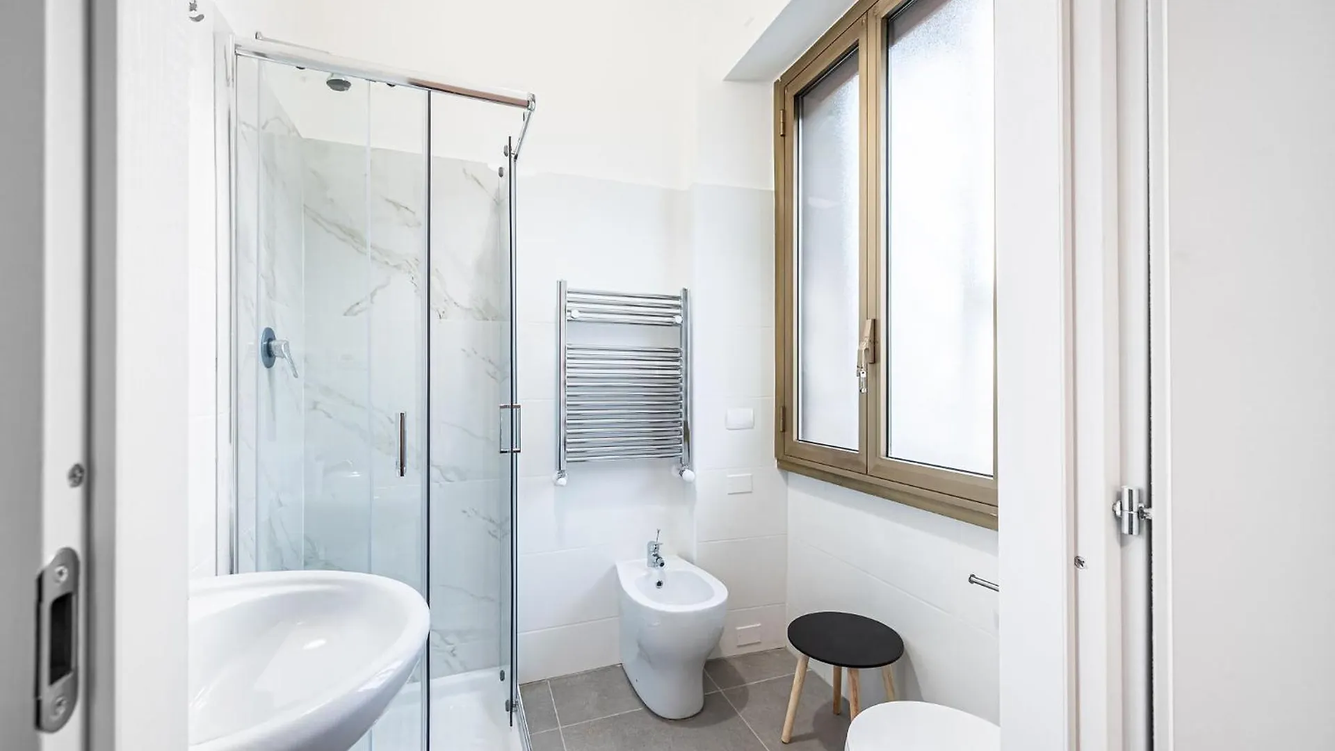 Marconi Charme Rooms & Suites - 2 Min Metro Marconi - 15 Min Colosseo - A-C & Wifi Rome Italie